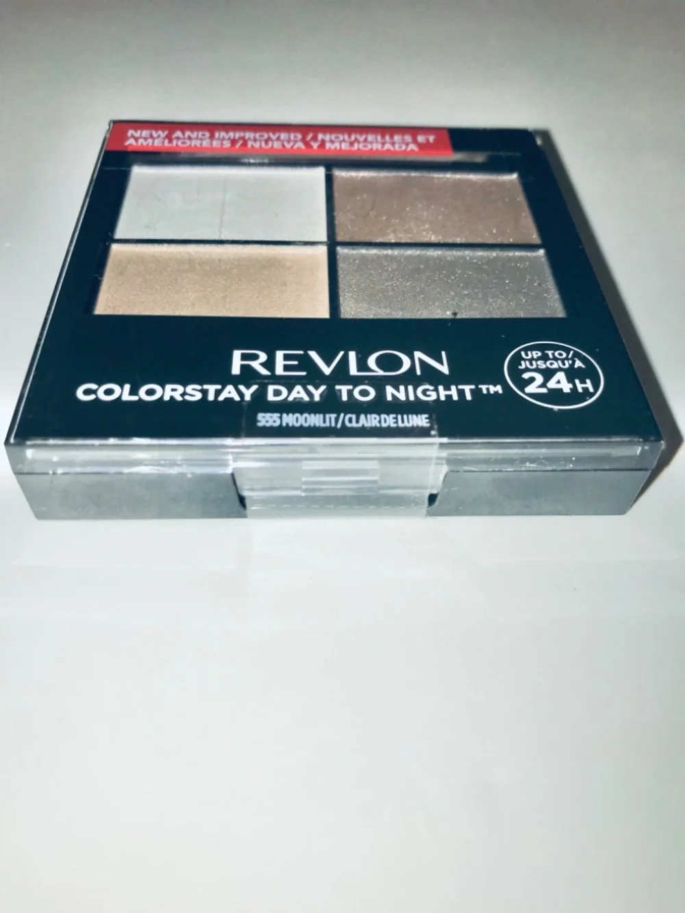 New Revlon ColorStay Day to Night Eyeshadow Quad 555 Moonlit Sealed Makeup Frost